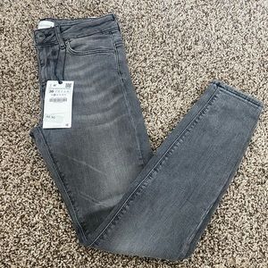 New with tags Zara jeans.